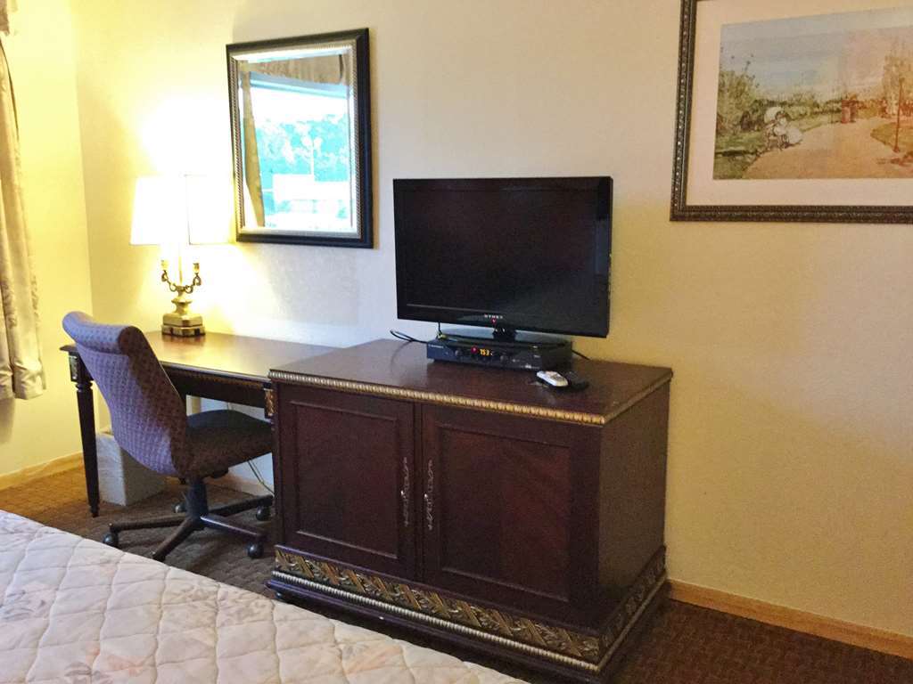 Americas Best Inn&Suites Urbana Habitación foto
